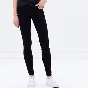 Levi’s 710 Black Super Skinny Jeans